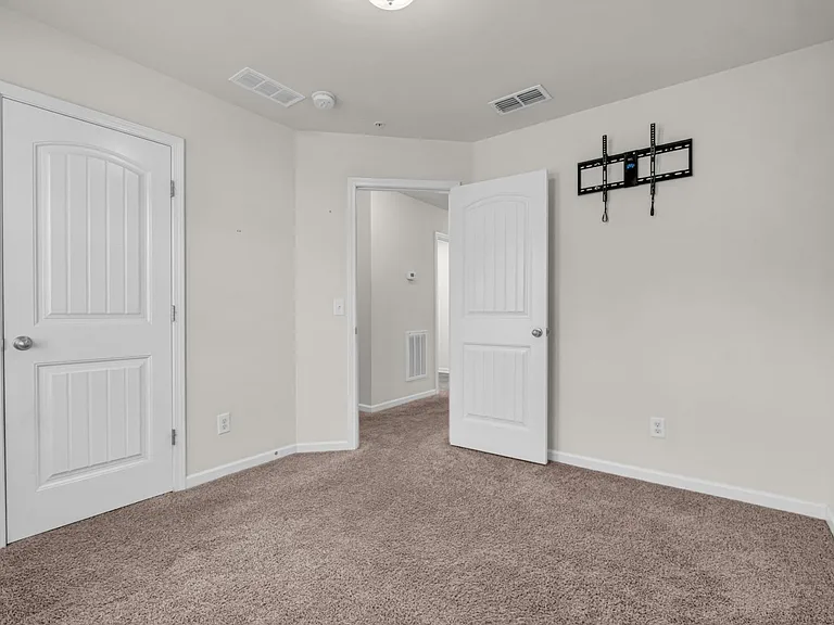 1034 Livingstone Ln — Photo 24