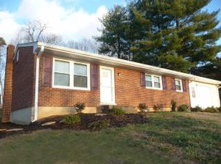 3030 Woodway Rd, Roanoke, VA 24014