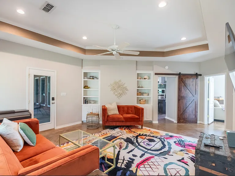 364 Alexandra Dr — Photo 14