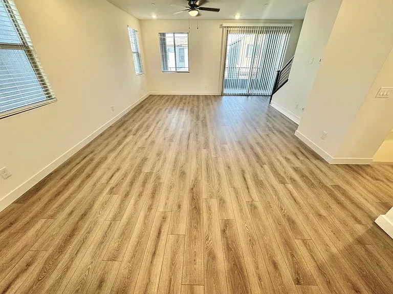 1548 Little Penguin St — Photo 8