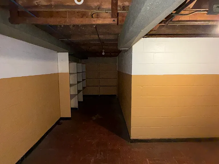 4052 Washington Park Blvd — Photo 12