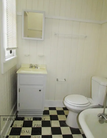 1109 Caroline Ave — Photo 10