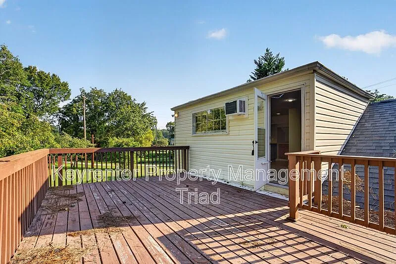 419 Westover Ter #B