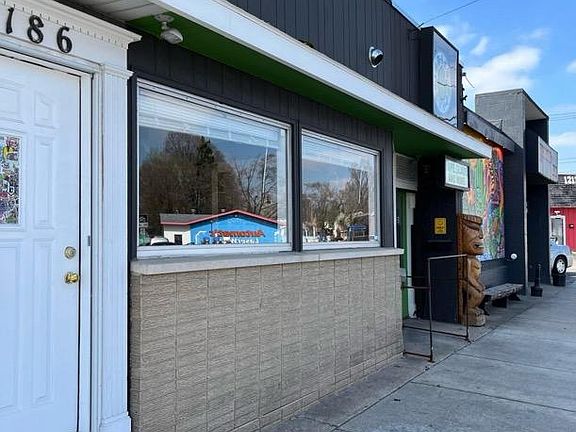 2nd image of 1186 Walker Ave NW