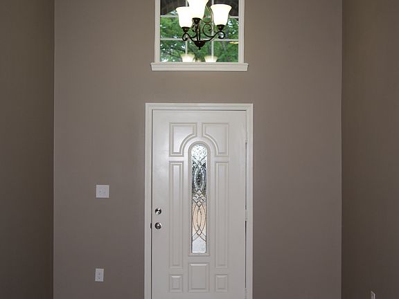 Entry Way / Front Door
