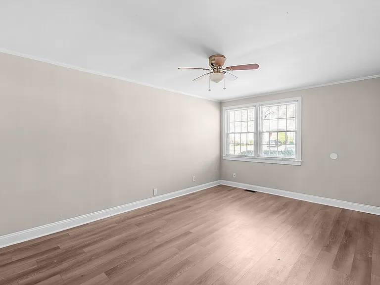 1318 Richmond Pl — Photo 6