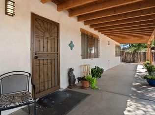 13 Vista De Las Cruces Rd, Los Lunas, NM 87031