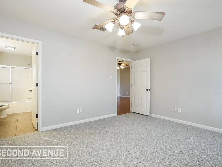 106 Sahalee Cv — Photo 12