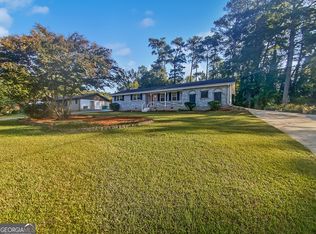 396 Arcadia Pl SW, Lilburn, GA 30047