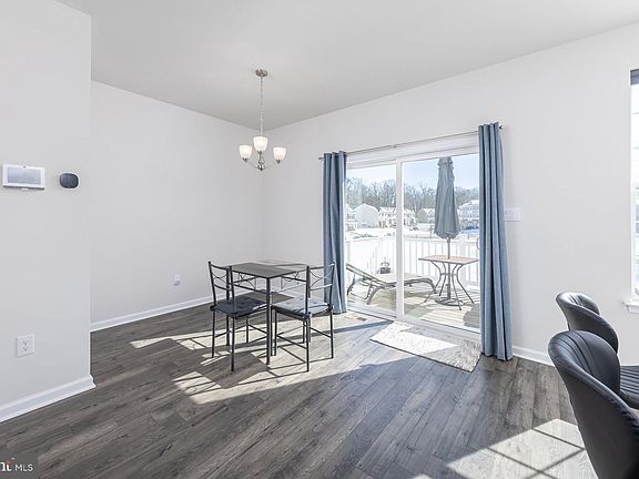 5th image of 18 Foundry Blvd