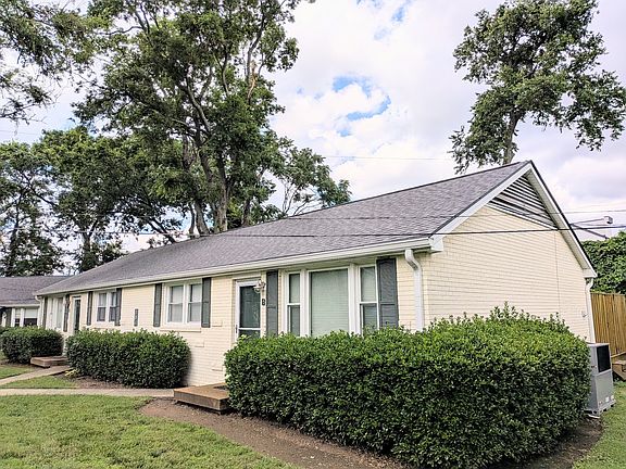 3rd image of 804B Knox Ave