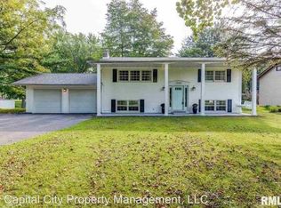 1205 Roosevelt Rd, Taylorville, IL 62568