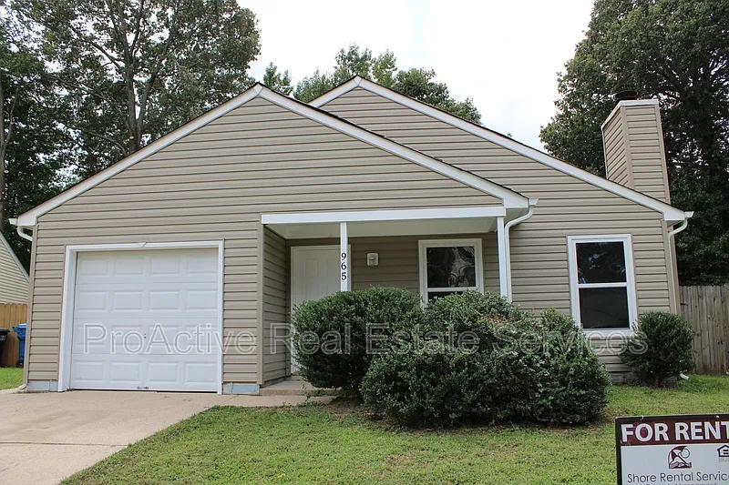 965 Banyan Dr