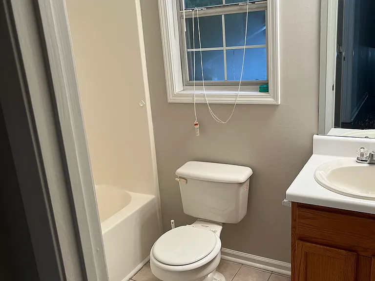 423 Ivy Crest Dr — Photo 8