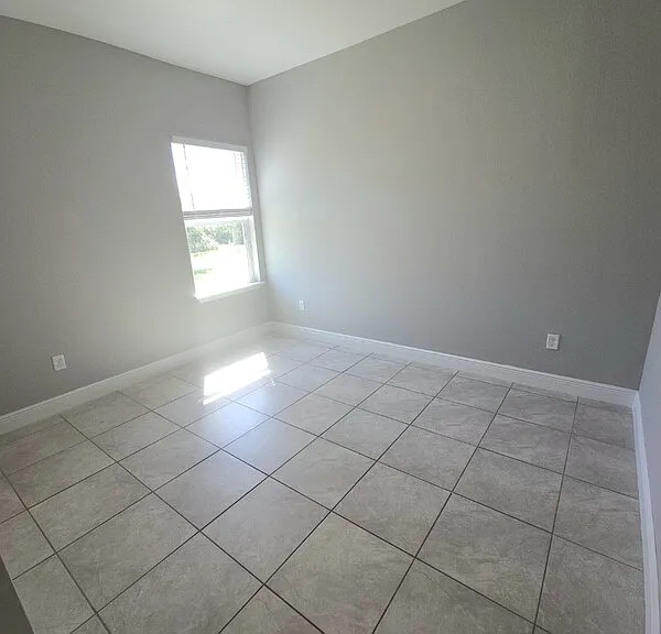 2210 SW 167th Pl — Photo 12