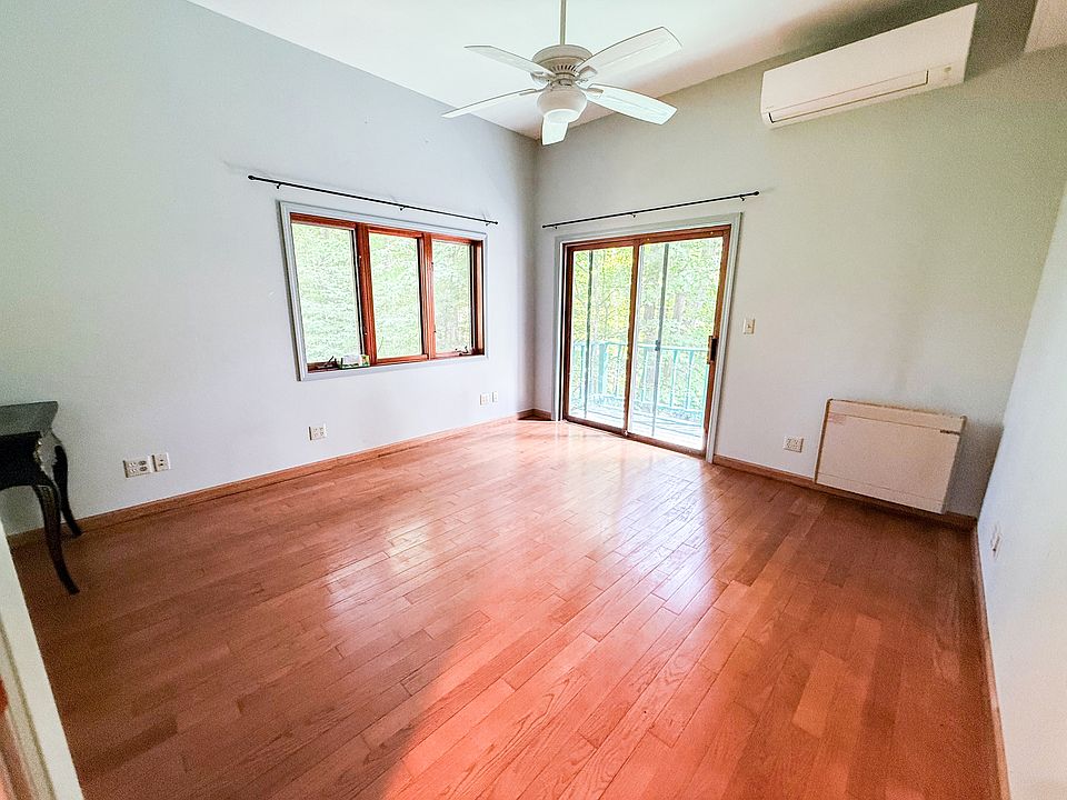 1st image of 63 Lake Rd #1