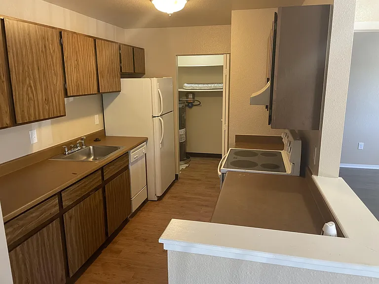 4501 Boardwalk Dr E #L-L-3 — Photo 10