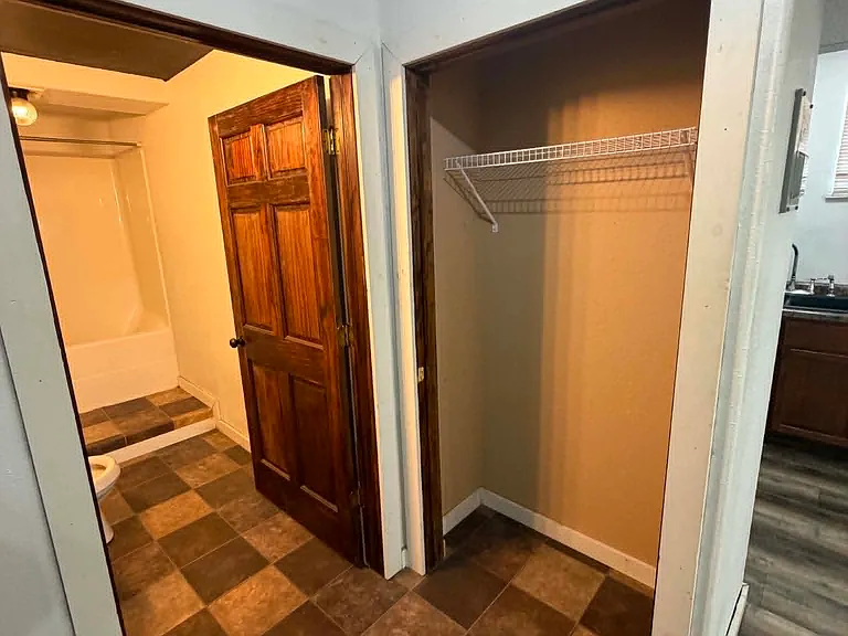 15 3rd St SE #1 — Photo 3