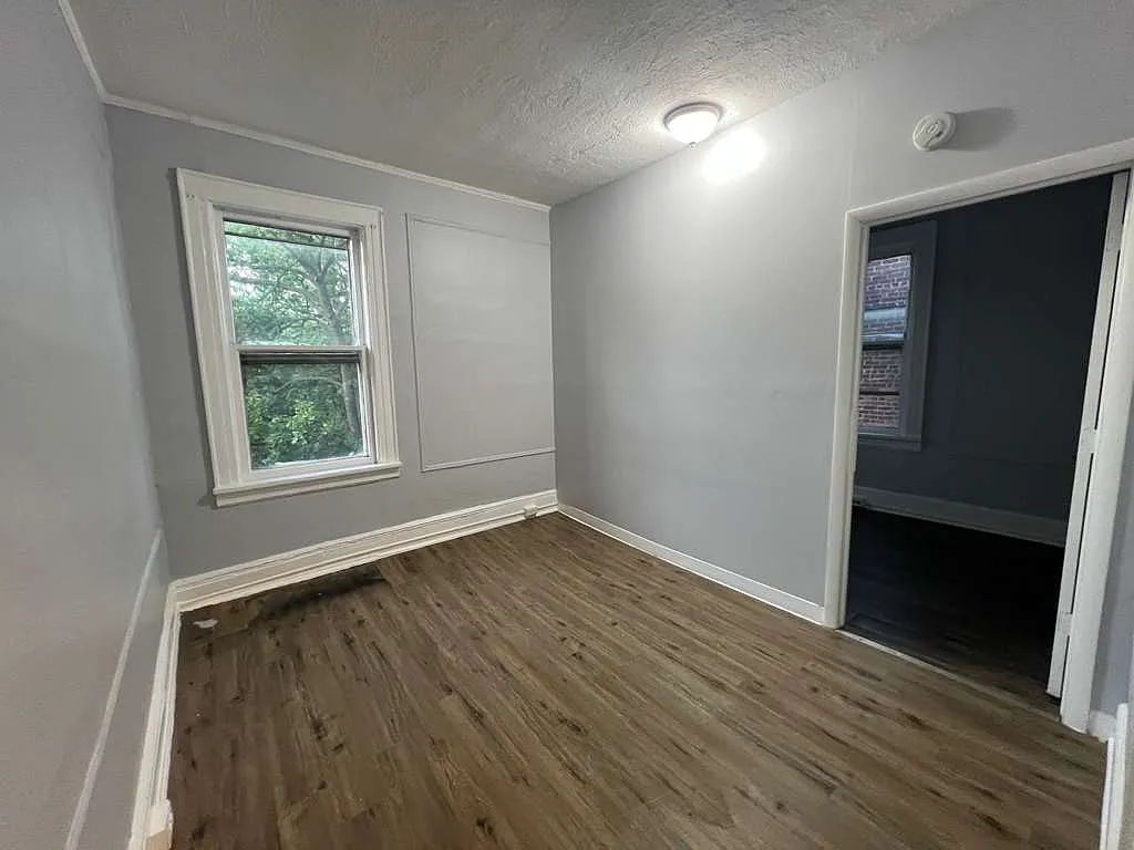 2 bed, 800 sqft, $1,800 — Photo 3