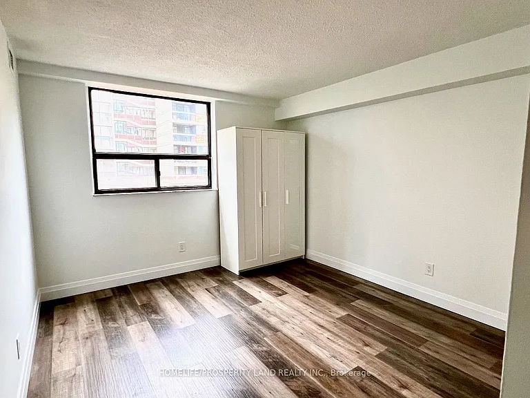 53 McCaul St #549 — Photo 9