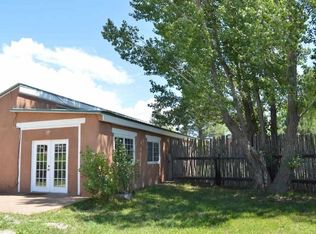 615 Boyer Ln, Taos, NM 87571