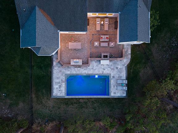 4th image of 23439 James Ct