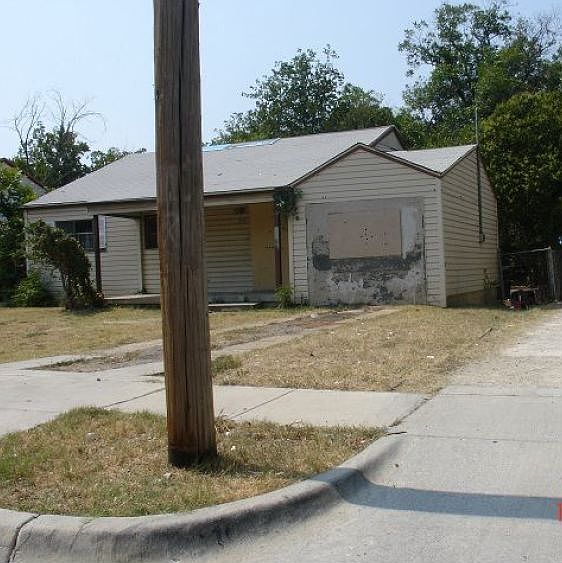 2nd image of 912 Sargent St