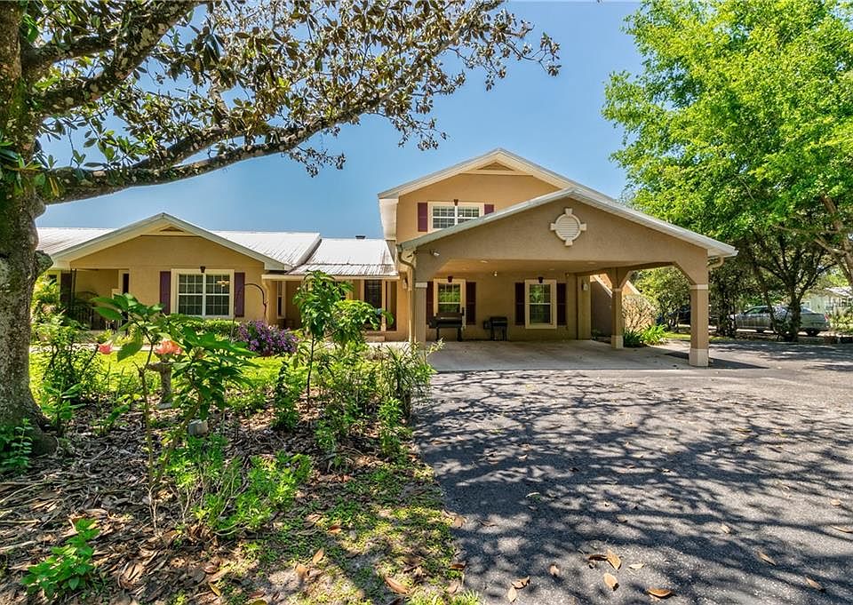 1st image of 641 S Ivey Ln