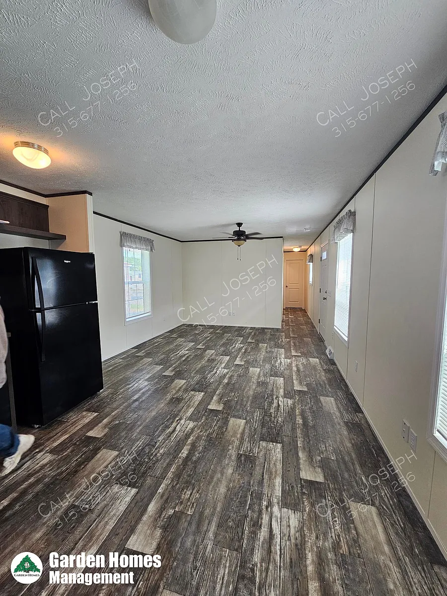 Building Photo - 6120 Rock Cut Rd #8