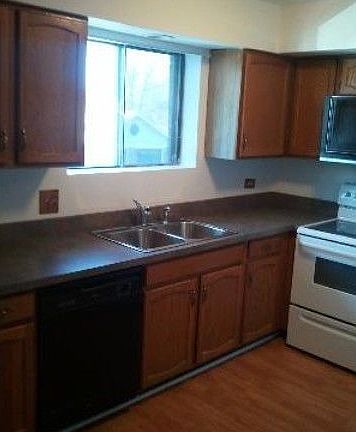 2nd image of 129 W Brandon Ct #D24