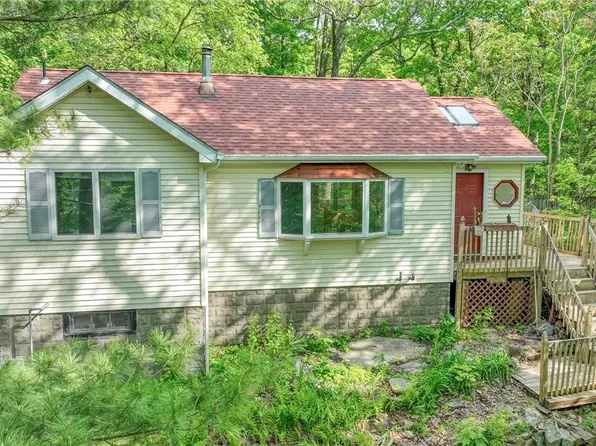 3 Fourth Road, Greenwood Lake, NY 10925