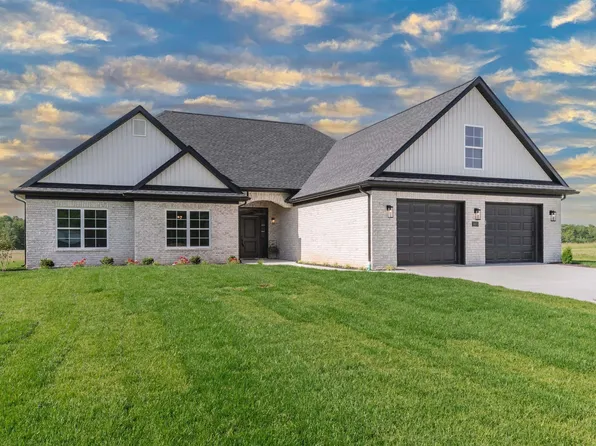 1033 Triple Crown Dr, Evansville, IN 47725