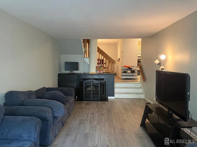 1034 Schmidt Ln — Photo 10