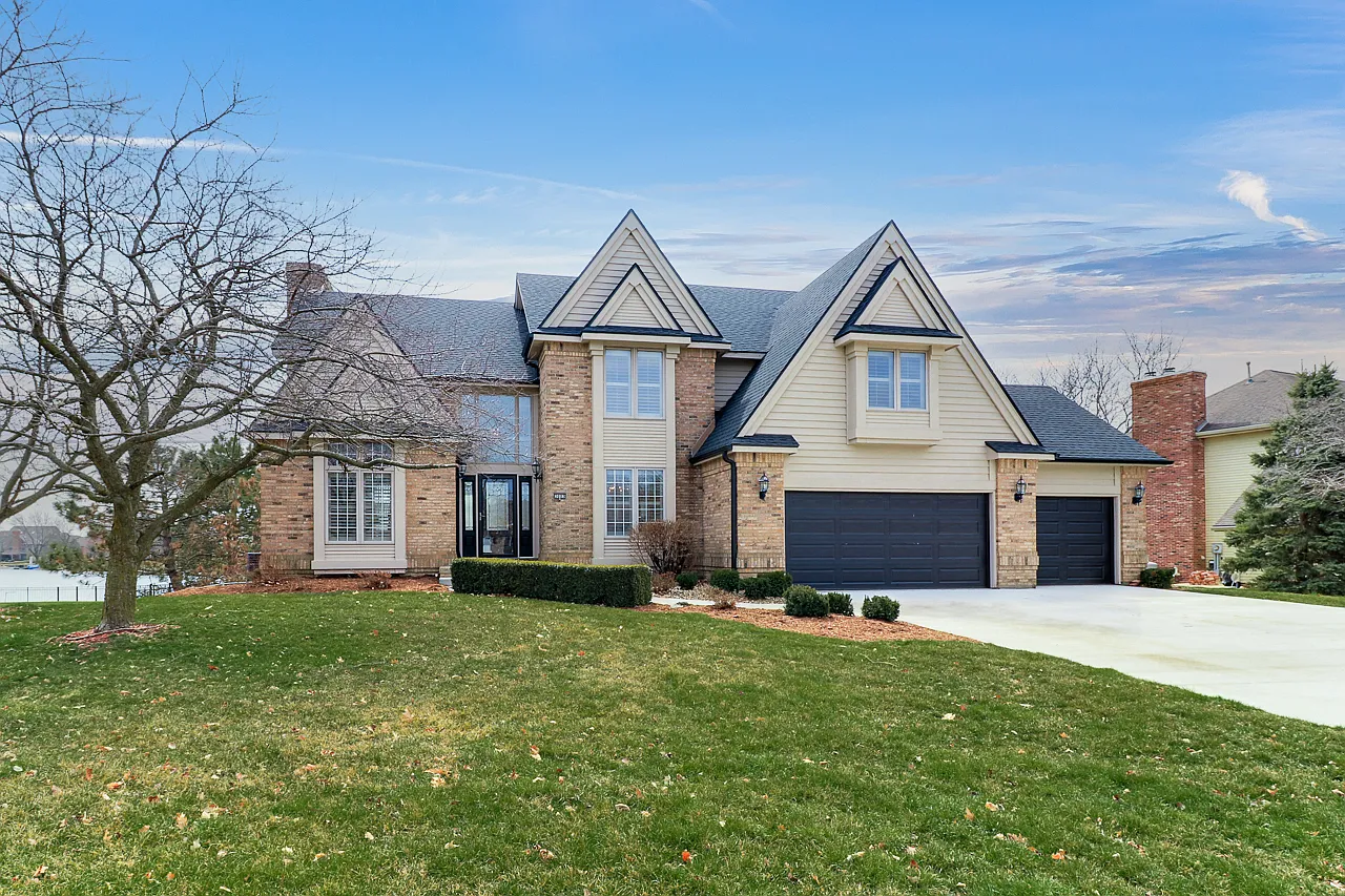 3003 Thornwood Ln photo 1