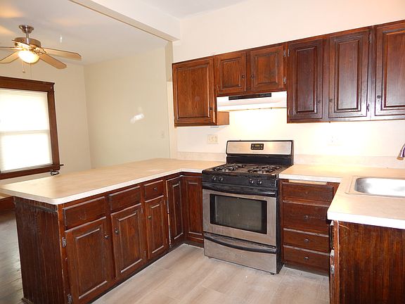 2nd image of 4121 E 71st St Unit 3