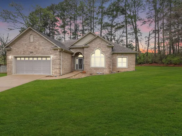 110 Shady Woods Ct, Hot Springs, AR 71901