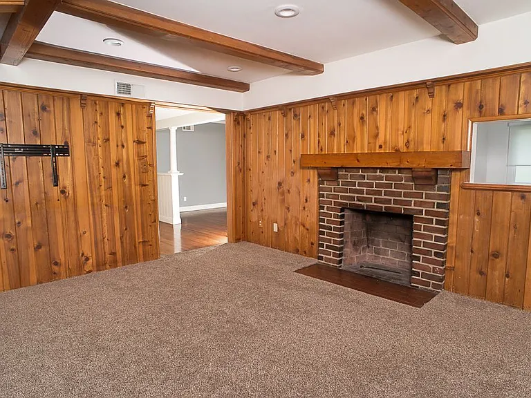 16760 Tupper St — Photo 9