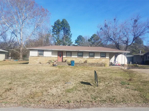 703 W Caddo Ave, Wilburton, OK 74578