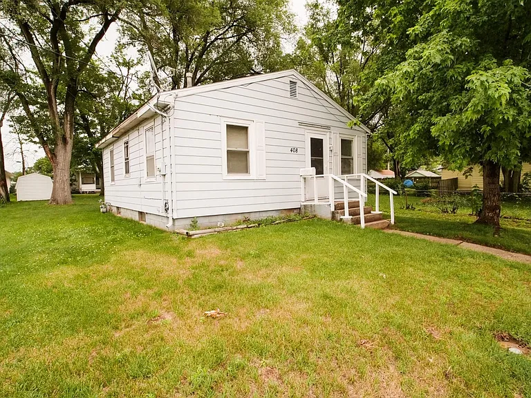 408 Christopher St — Photo 1