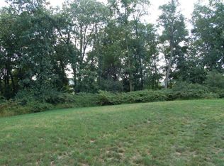 691 Valley Rd, Lancaster, PA 17601