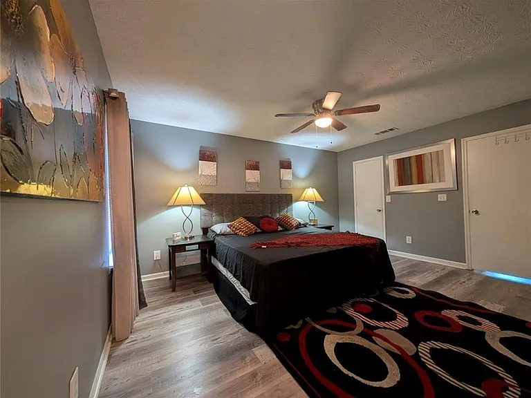 2470 Corner Shoals Dr — Photo 8