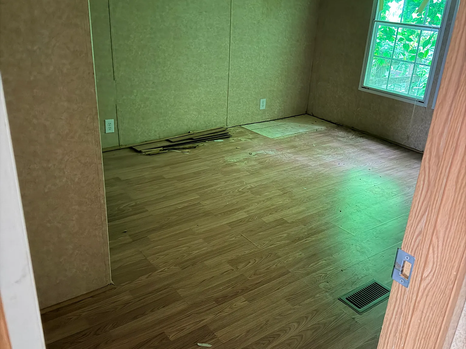 3 bed, 1848 sqft, $1,200 — Photo 2