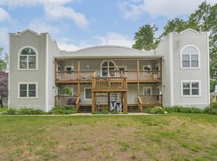 7374 N Shore Dr Unit 16, South Haven, MI