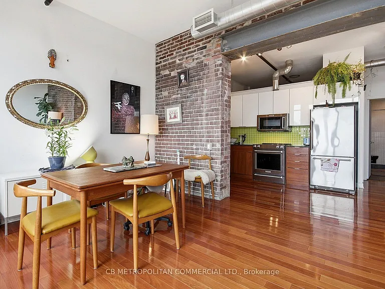 363 Sorauren Ave #405 — Photo 6