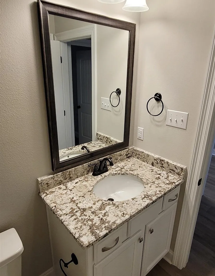 3 bed, 2.0 bath, 1561 sqft, $1,950 — Photo 4