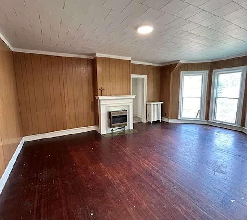 504 Maple Ave