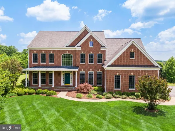 7101 Cliff Pine Dr, Gaithersburg, MD 20879