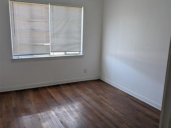 5th image of 109 E Parker Rd