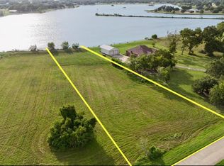 744 Wagon Wheel Trl, Angleton, TX 77515