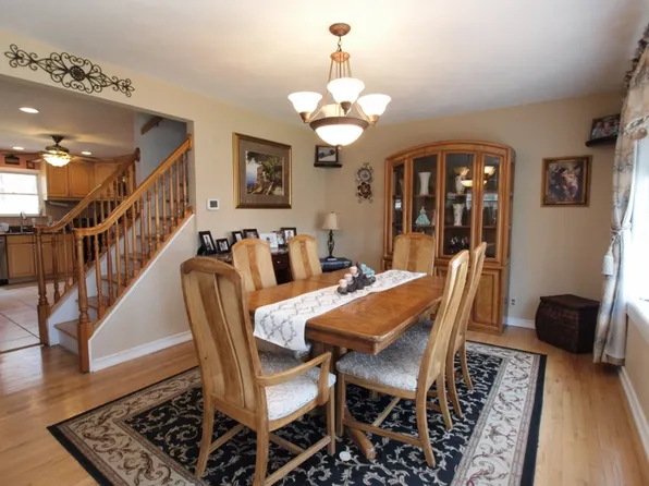 42 Post Ln, Riverdale, NJ 07457